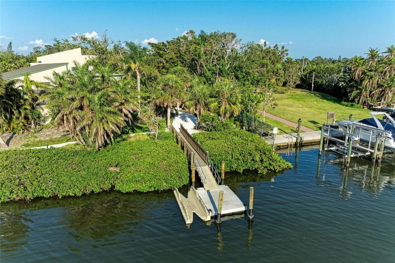 1617 Bayhouse Court, Unit 121, Sarasota, FL 34231 Photo