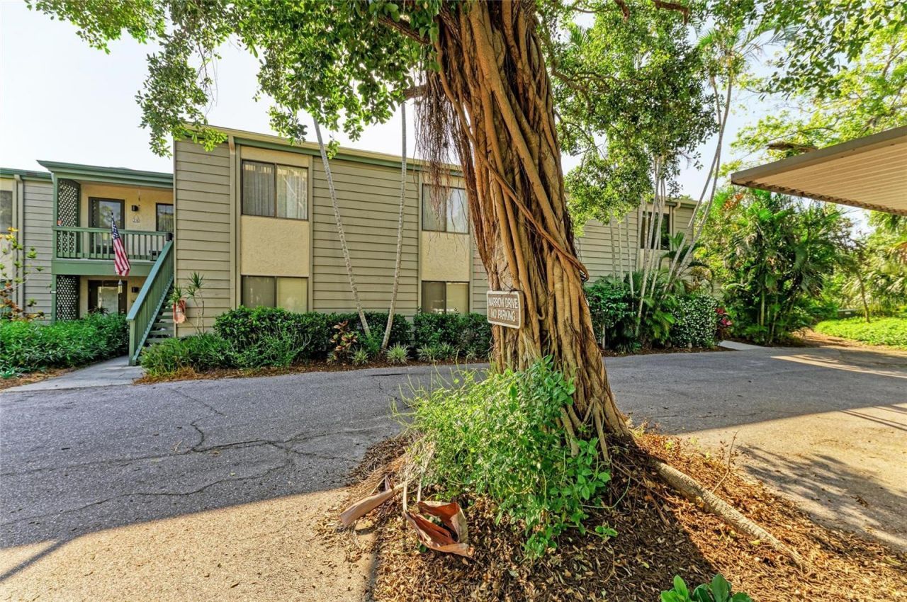 1617 Bayhouse Court, Unit 121, Sarasota, FL 34231 Photo