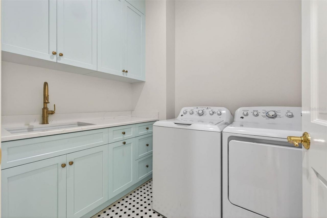 7917 Bayou Club Boulevard, Seminole, FL 33777 Photo