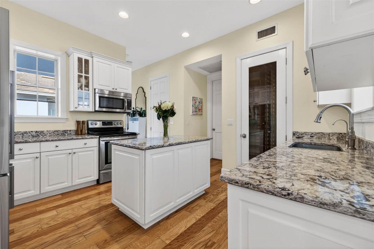 7917 Bayou Club Boulevard, Seminole, FL 33777 Photo