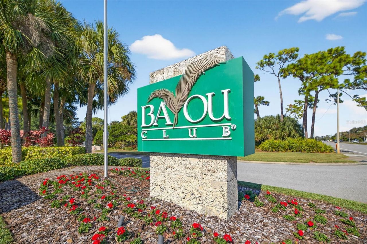 7917 Bayou Club Boulevard, Seminole, FL 33777 Photo