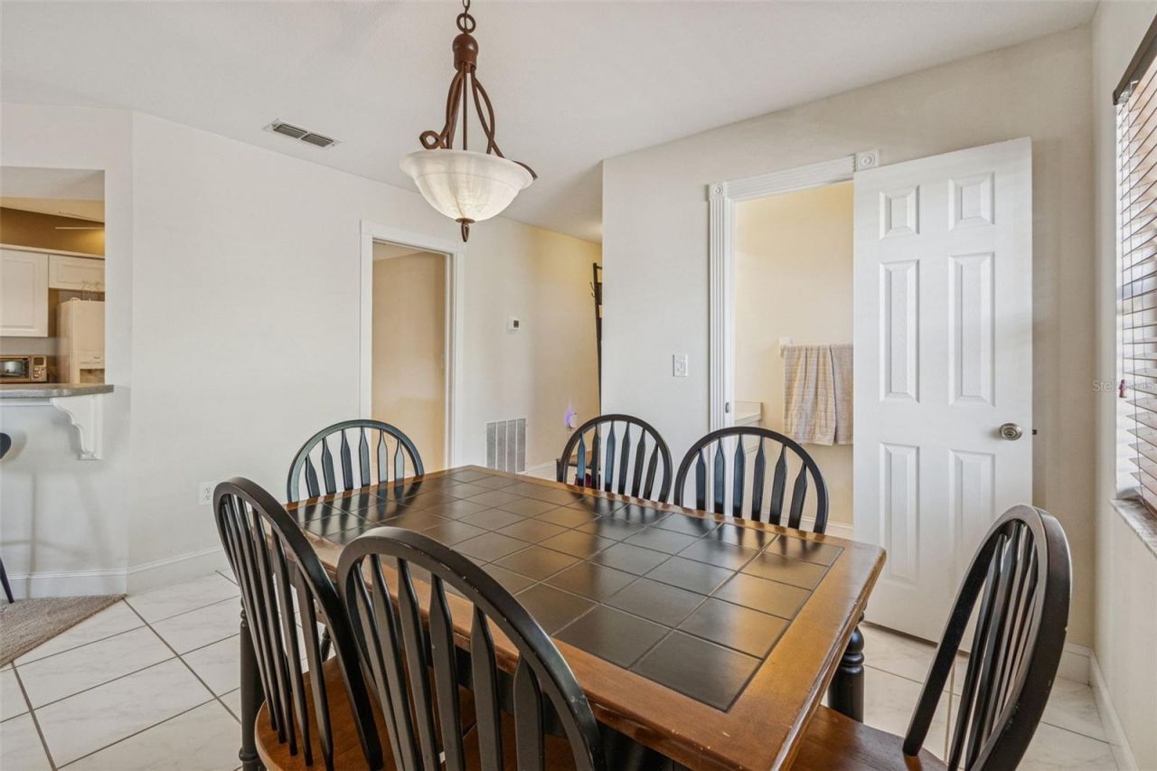 4181 Center Pointe Circle, Unit 91B, Sarasota, FL 34233 Photo