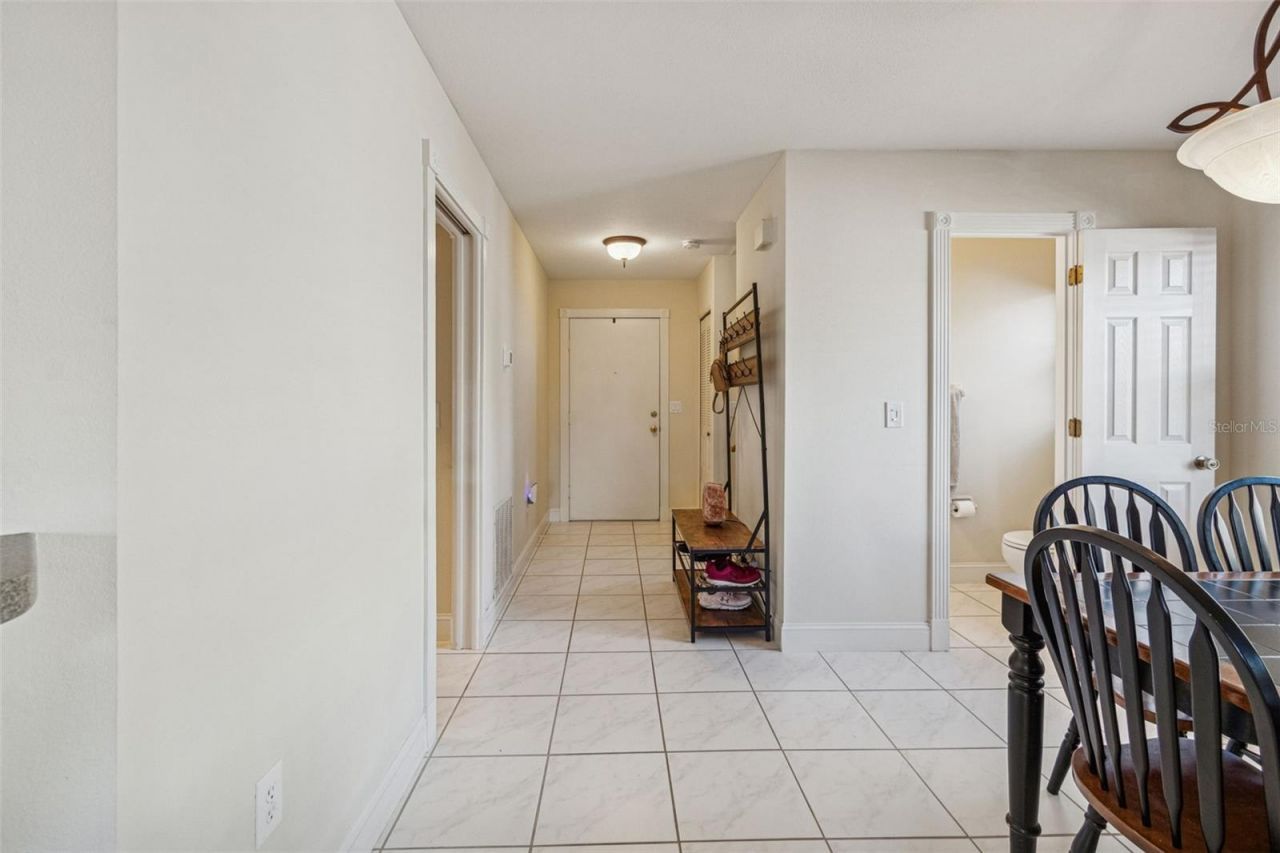 4181 Center Pointe Circle, Unit 91B, Sarasota, FL 34233 Photo