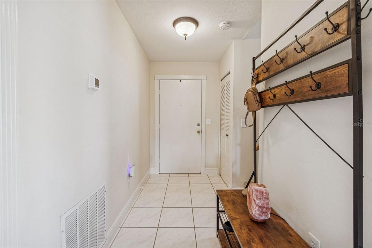4181 Center Pointe Circle, Unit 91B, Sarasota, FL 34233 Photo