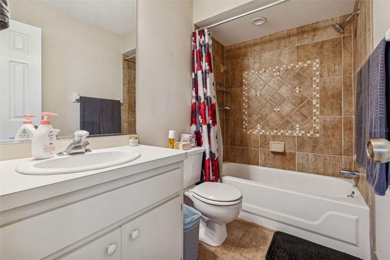 4181 Center Pointe Circle, Unit 91B, Sarasota, FL 34233 Photo