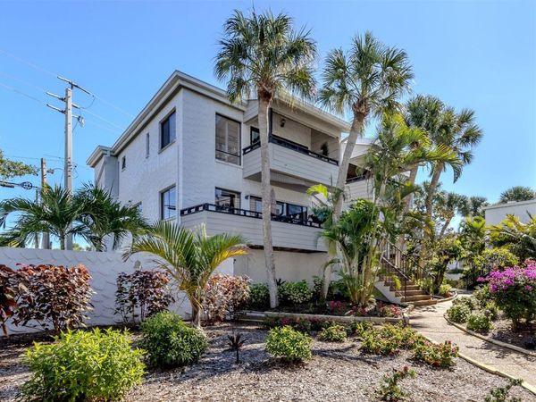 1555 TARPON CENTER DRIVE, Unit 247, VENICE, FL 34285
