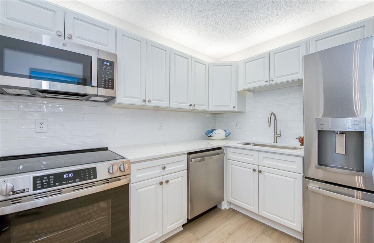 7420 Bay Island Drive S, Unit 174, South Pasadena, FL 33707 Photo
