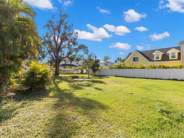 1112 W PENINSULAR STREET, TAMPA, FL 33603