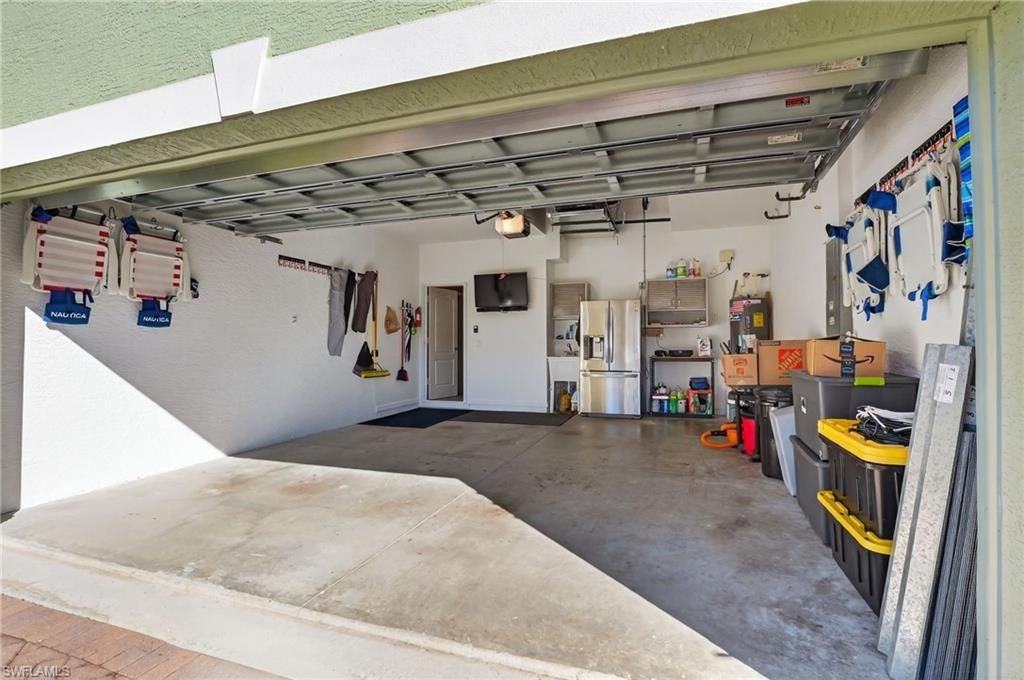 2502 Blackburn Cir, Cape Coral, FL 33991 Photo