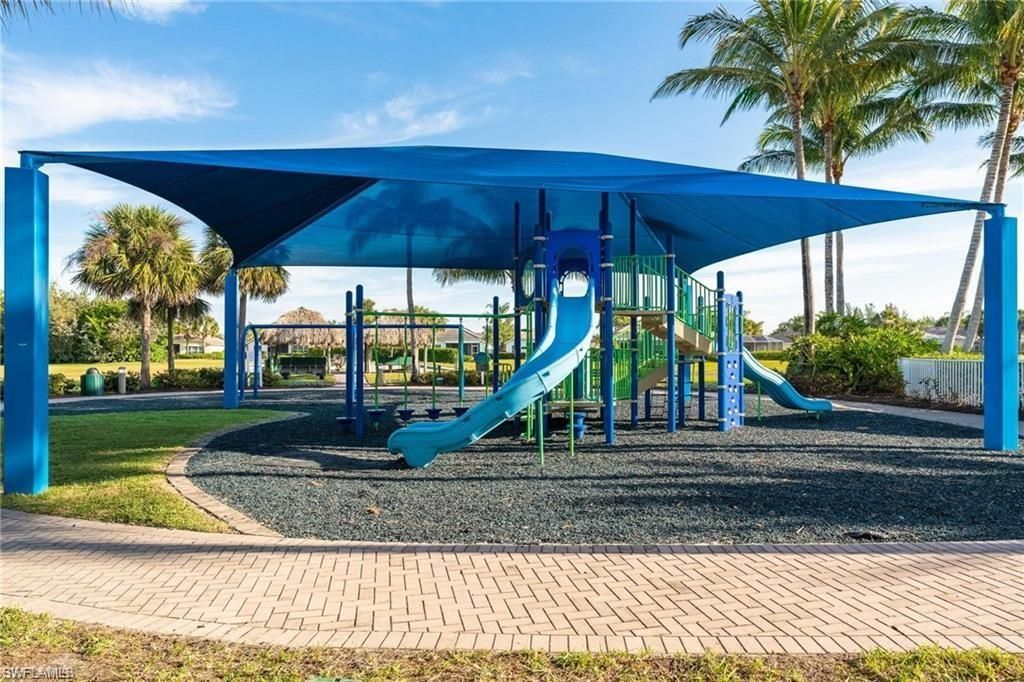 2502 Blackburn Cir, Cape Coral, FL 33991 Photo