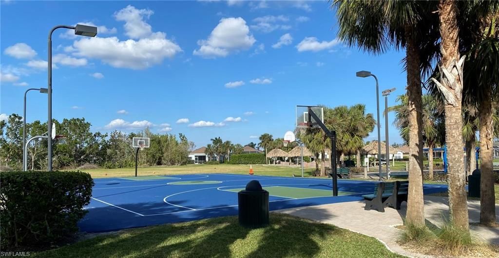 2502 Blackburn Cir, Cape Coral, FL 33991 Photo