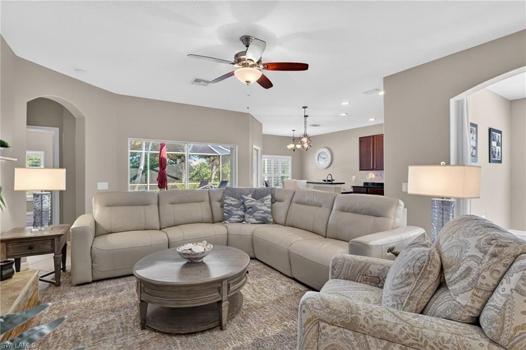 2502 Blackburn Cir, Cape Coral, FL 33991 Photo