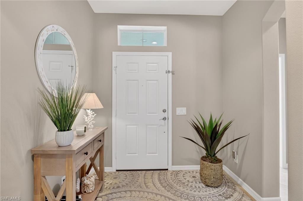 2502 Blackburn Cir, Cape Coral, FL 33991 Photo