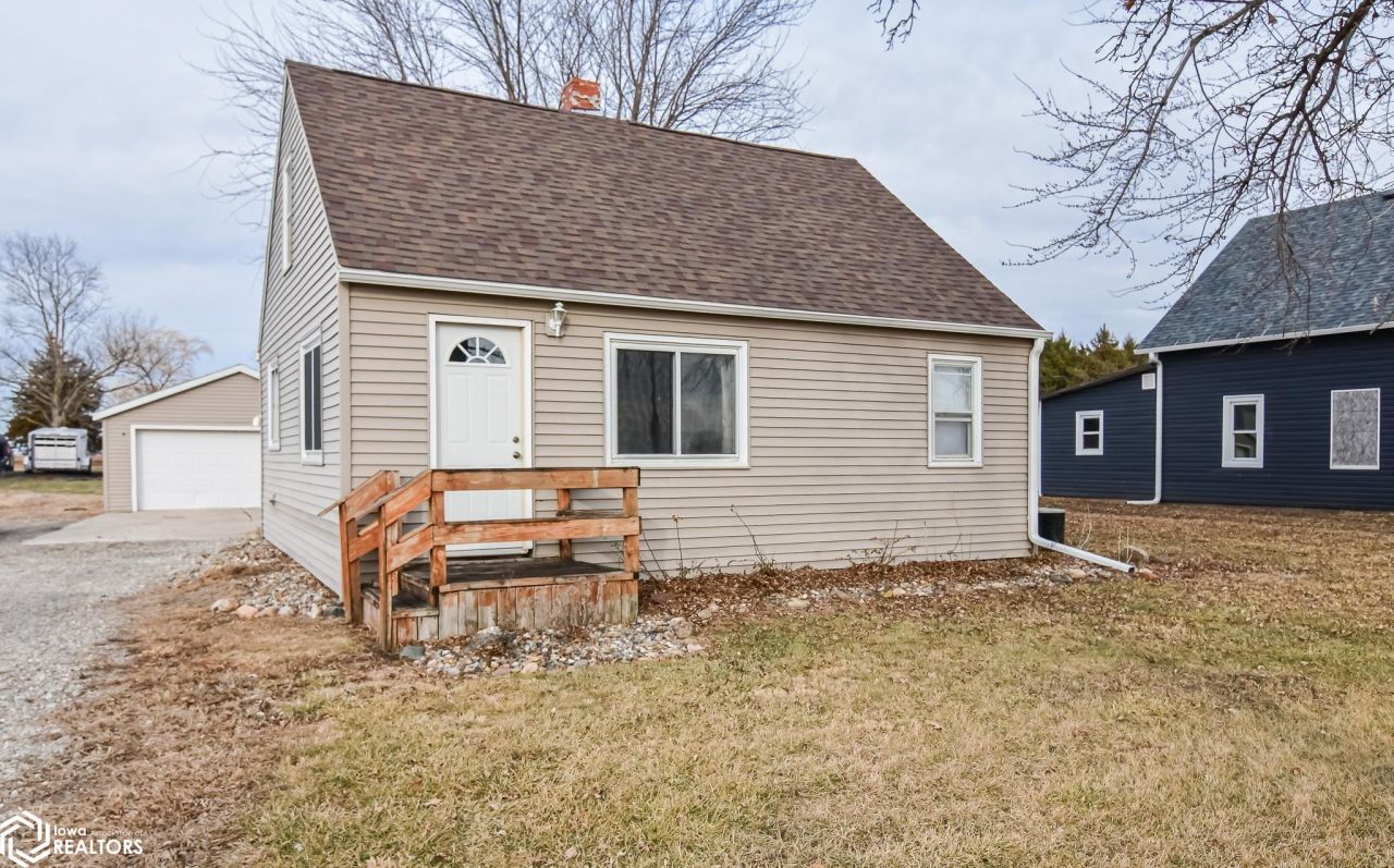 6352 N 95th Street W, Baxter, IA 50028 Main Photo