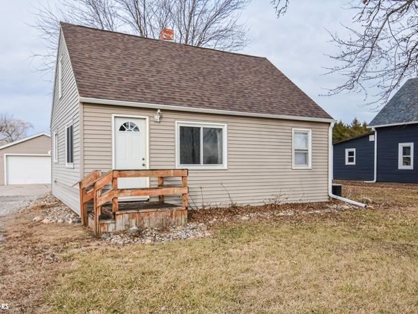 6352 N 95th Street W, Baxter, IA 50028