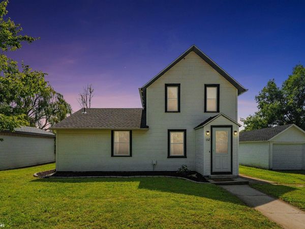 132 Green Street, Center Point, IA 52213