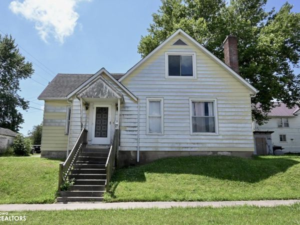 1615 Smith Street, Burlington, IA 52601