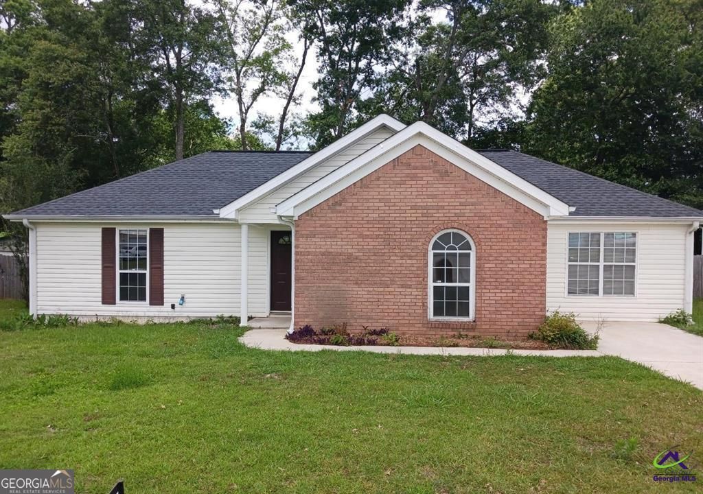 732 Gateway Drive, Bonaire, GA 31005 Main Photo