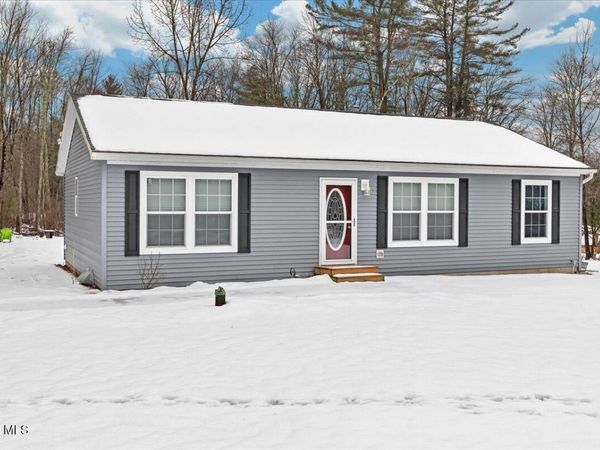 40 2nd Dyke Road, Averill Park, NY 12018