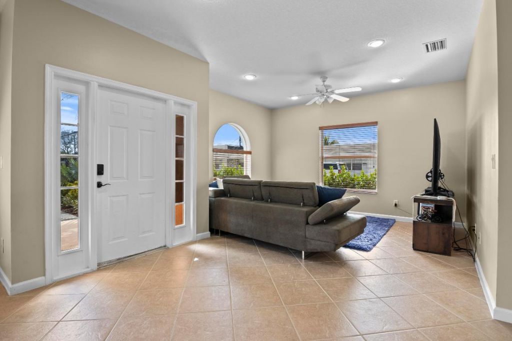 731 S J Street, Lake Worth Beach, FL 33460 Photo