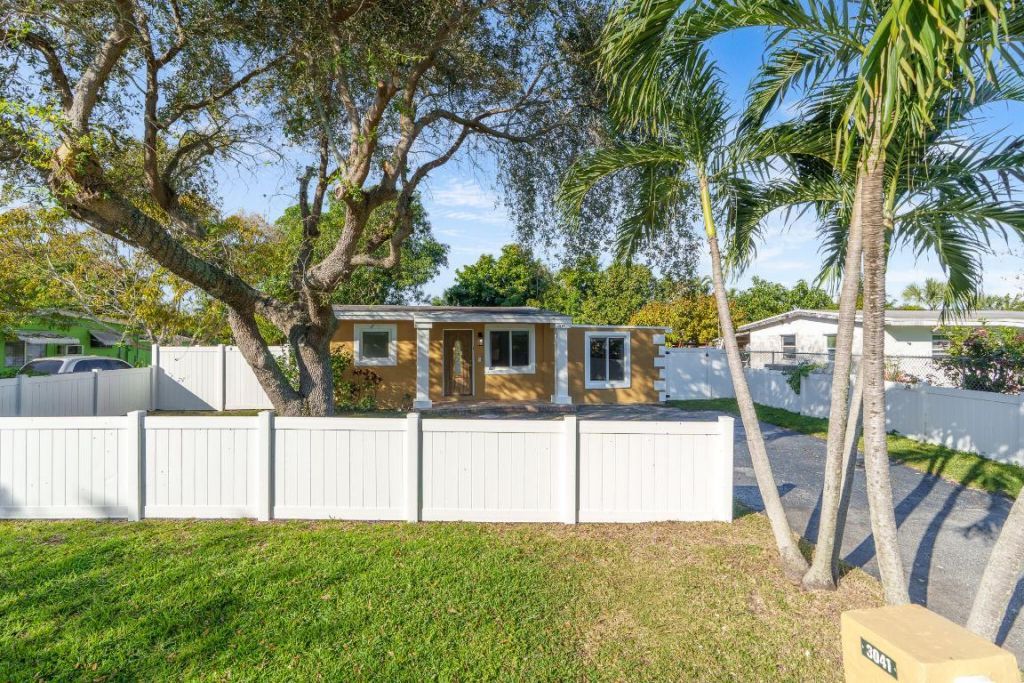 3041 E Palm Drive, Boynton Beach, FL 33435 Photo