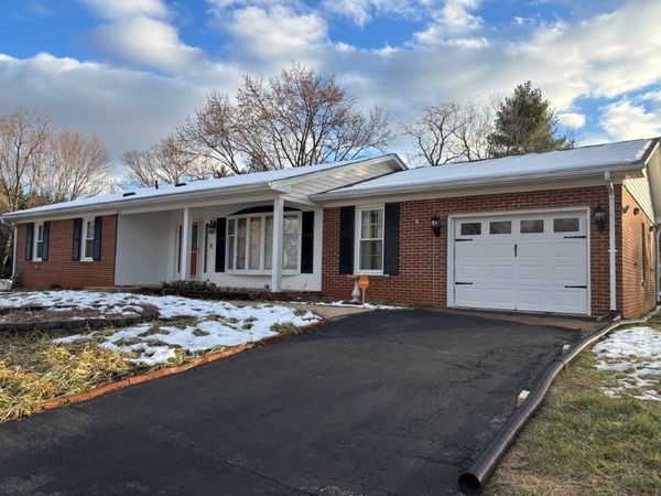 136 Grimes ST , Roanoke, VA 24019