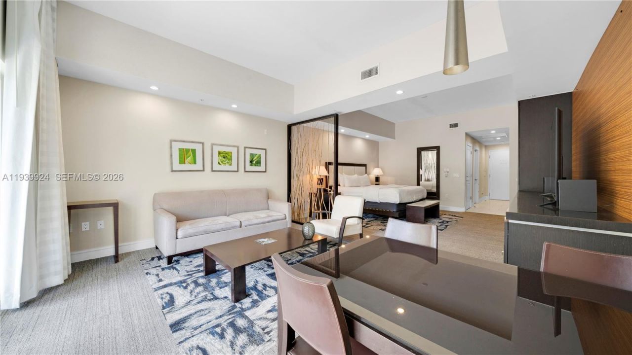 5300 NW 87th Ave, Unit 1510, Doral, FL 33178 Photo