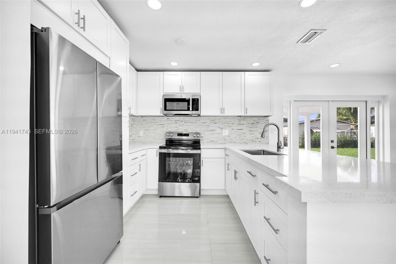 20030 Island Rd, Cutler Bay, FL 33189 Photo