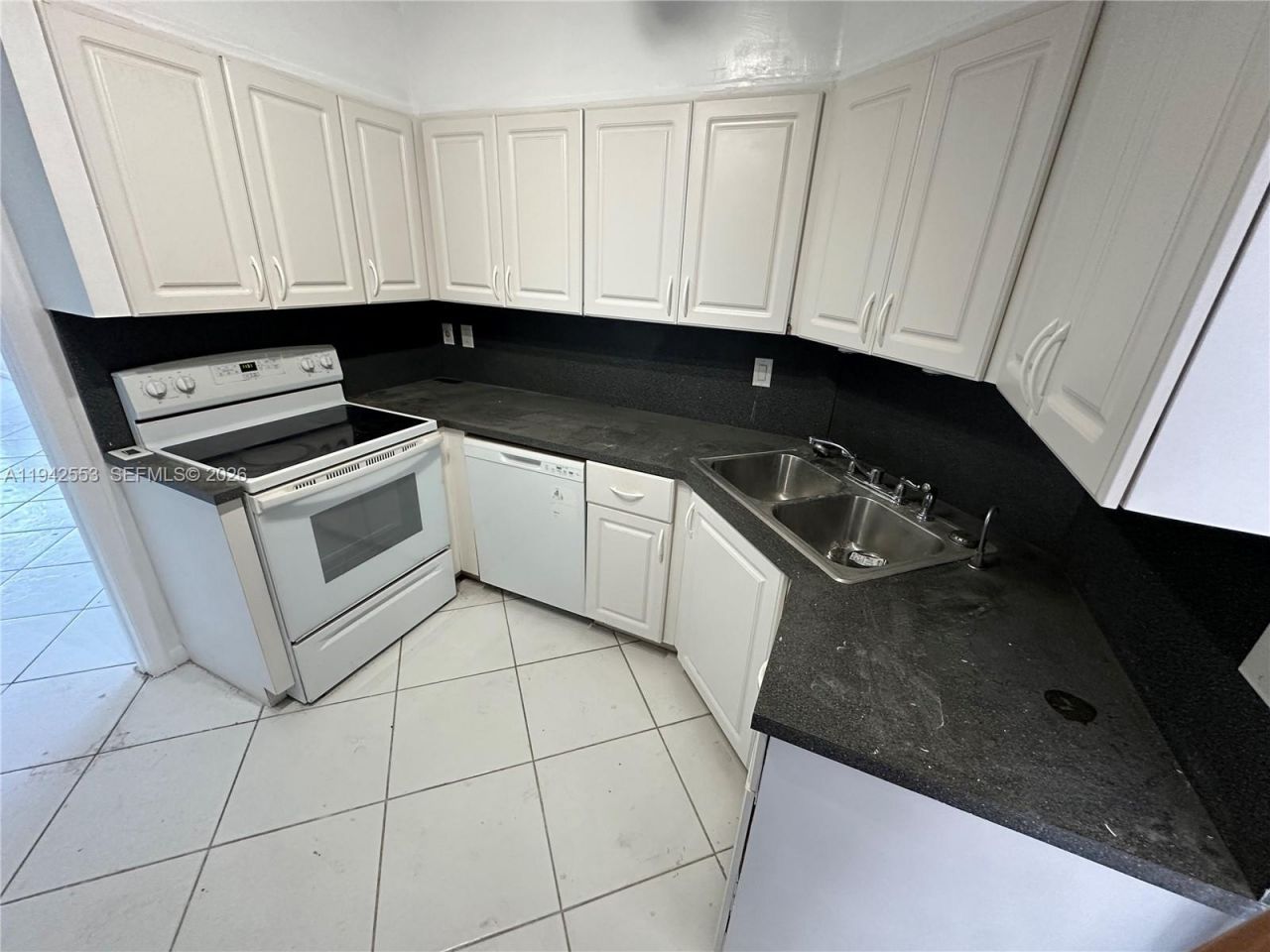 3301 Spanish Moss Ter, Unit 501, Lauderhill, FL 33319 Photo