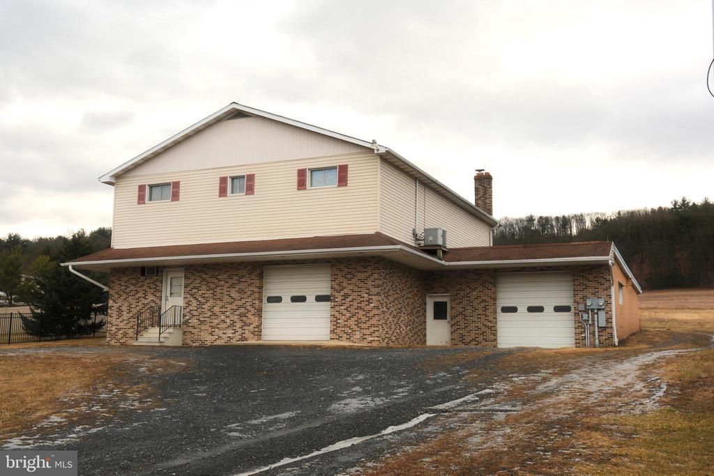 1052 Centre Turnpike, Orwigsburg, PA 17961 Main Photo