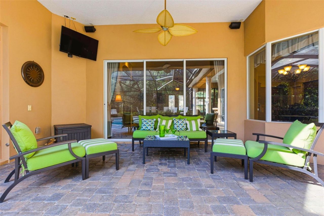 8453 Dunham Station Drive, Tampa, FL 33647 Photo