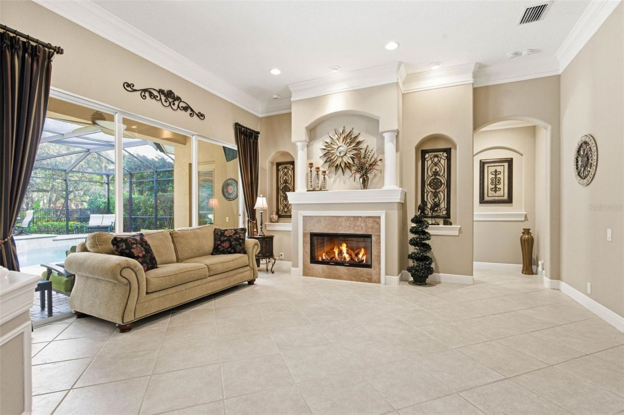 8453 Dunham Station Drive, Tampa, FL 33647 Photo