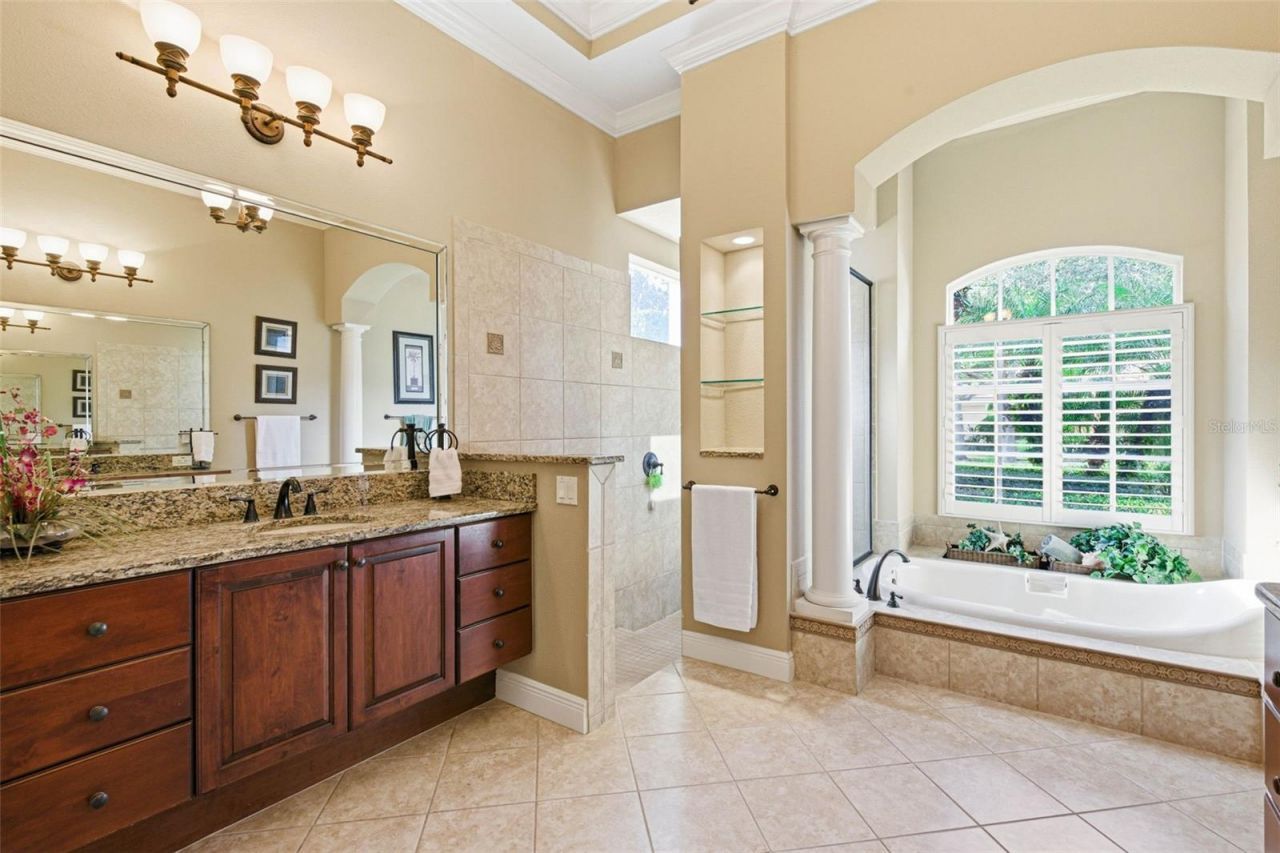 8453 Dunham Station Drive, Tampa, FL 33647 Photo