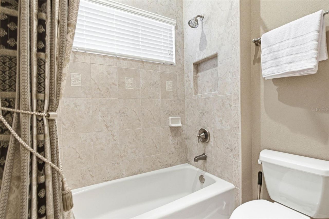 8453 Dunham Station Drive, Tampa, FL 33647 Photo