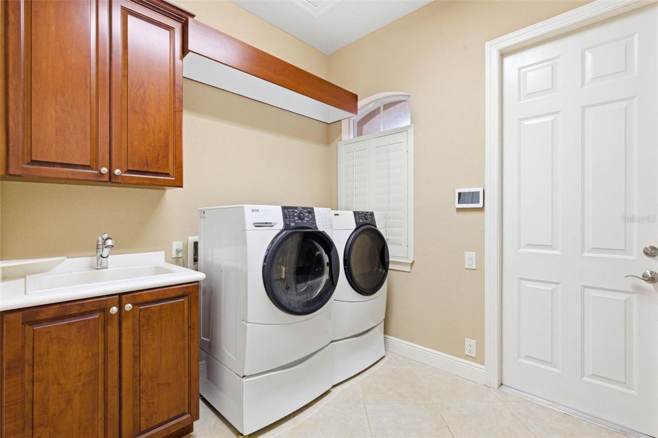 8453 Dunham Station Drive, Tampa, FL 33647 Photo