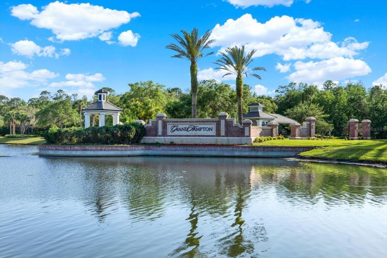 8453 Dunham Station Drive, Tampa, FL 33647 Photo