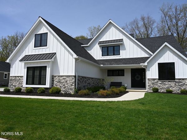 7524 Larberg Lane, Sylvania, OH 43560