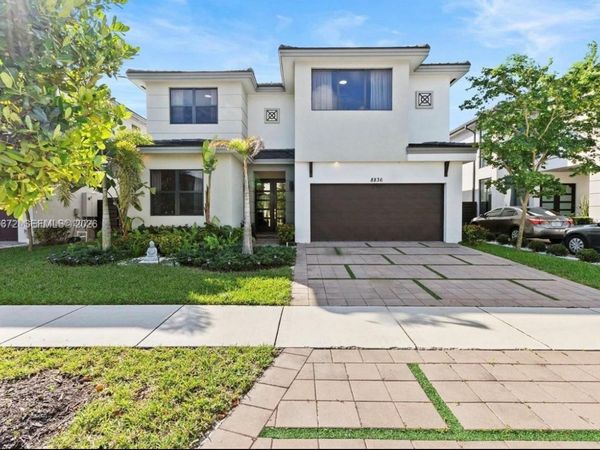 8836 NW 161st Ter, Miami Lakes, FL 33018