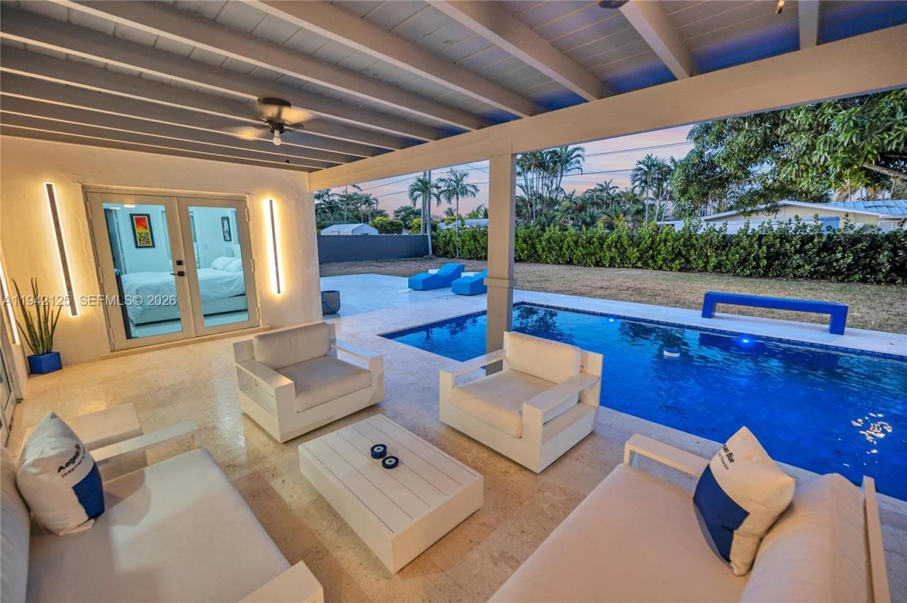 8501 SW 142nd St, Palmetto Bay, FL 33158 Photo