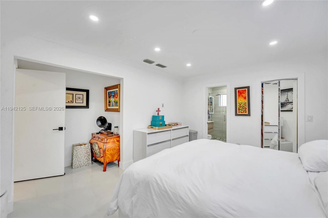 8501 SW 142nd St, Palmetto Bay, FL 33158 Photo