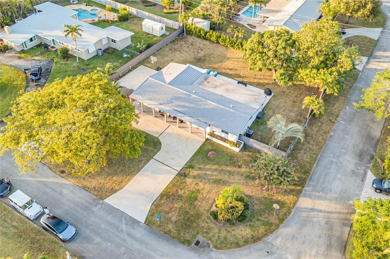 8501 SW 142nd St, Palmetto Bay, FL 33158 Photo