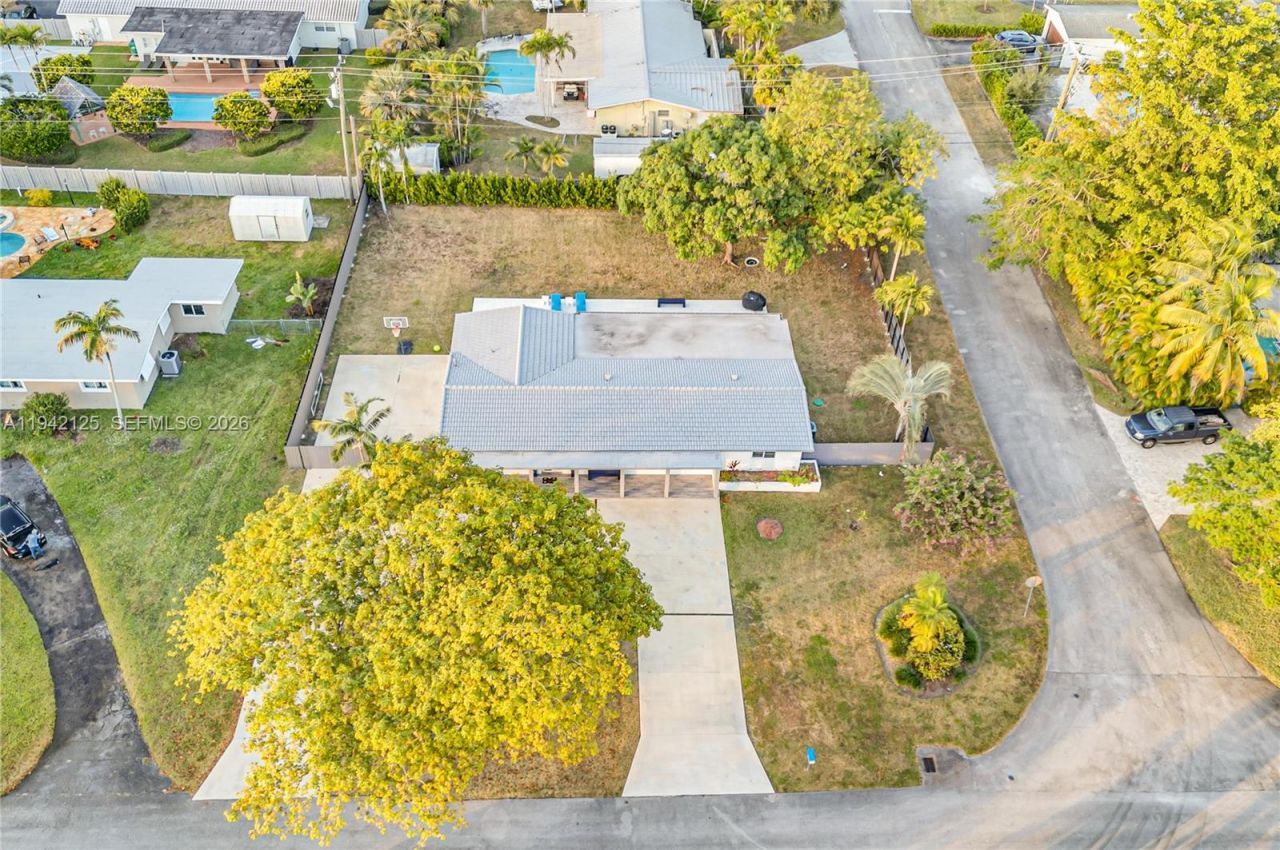 8501 SW 142nd St, Palmetto Bay, FL 33158 Photo