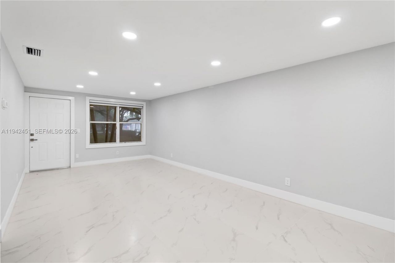 7144 Southgate Blvd , Unit 7144, Tamarac, FL 33321 Photo