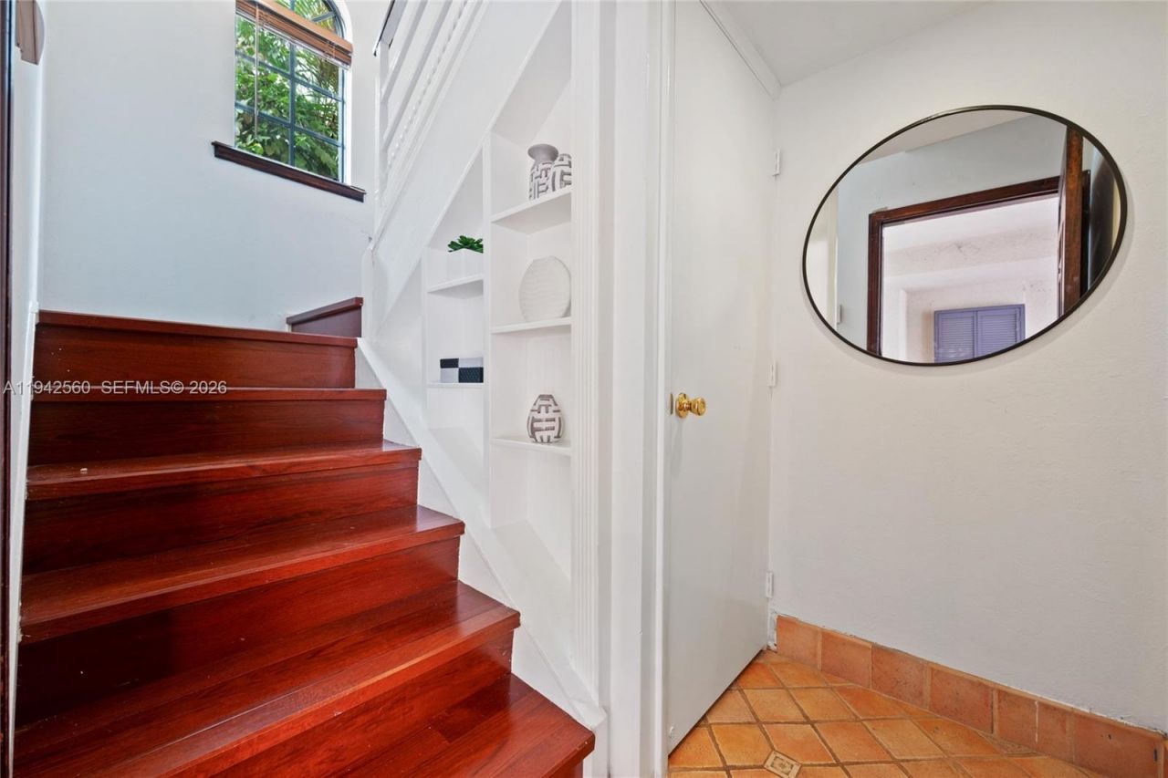 231 Majorca Ave, Unit C, Coral Gables, FL 33134 Photo