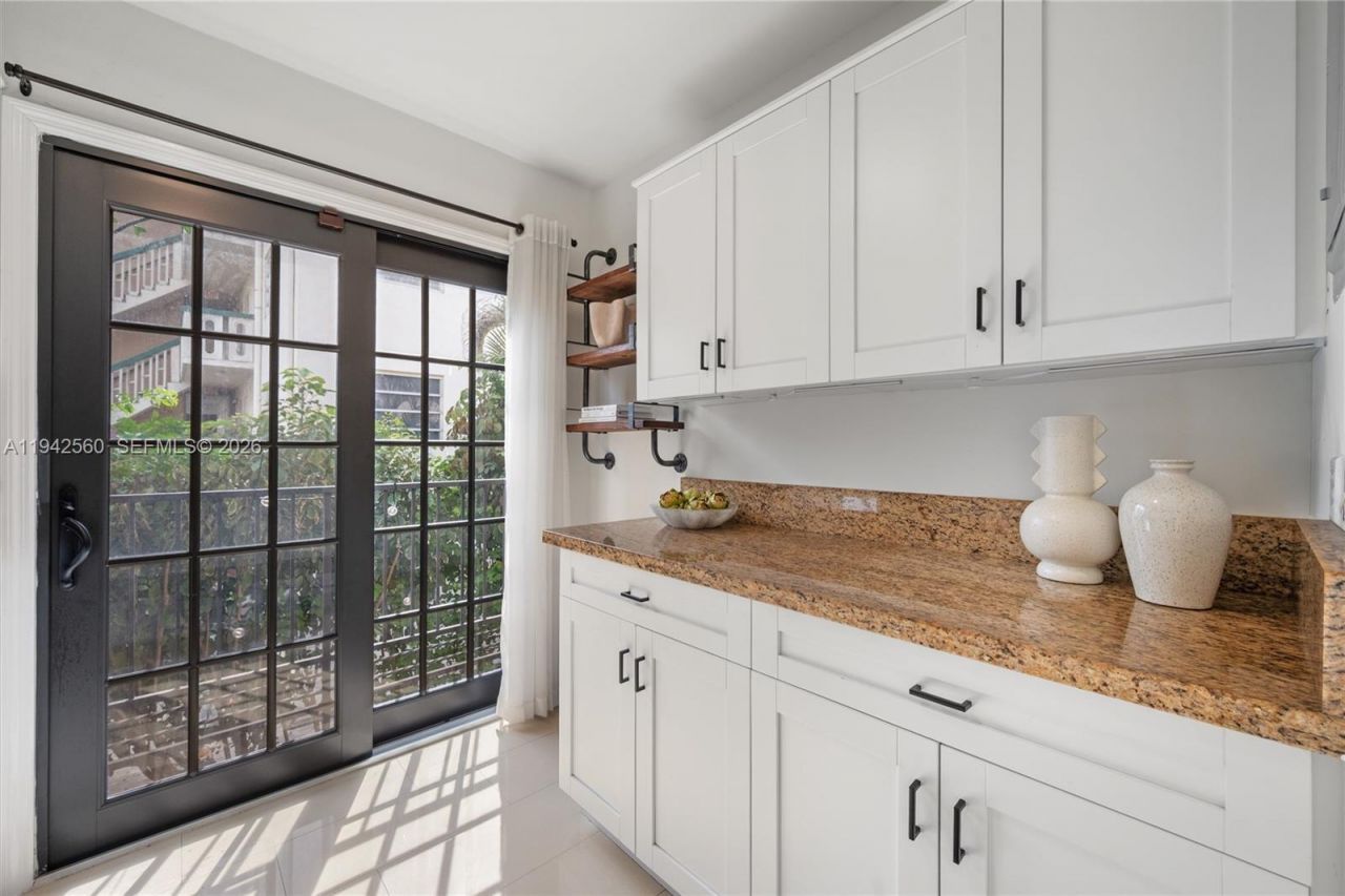 231 Majorca Ave, Unit C, Coral Gables, FL 33134 Photo