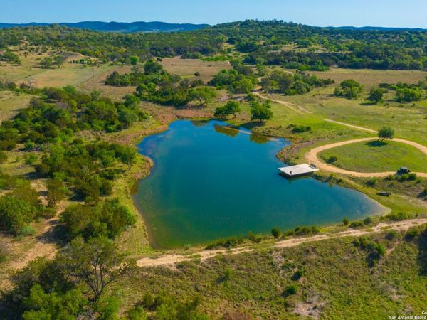 2012 fm 337, Medina, TX 78055