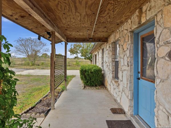 9325 Fm 1339, Martindale, TX 78655