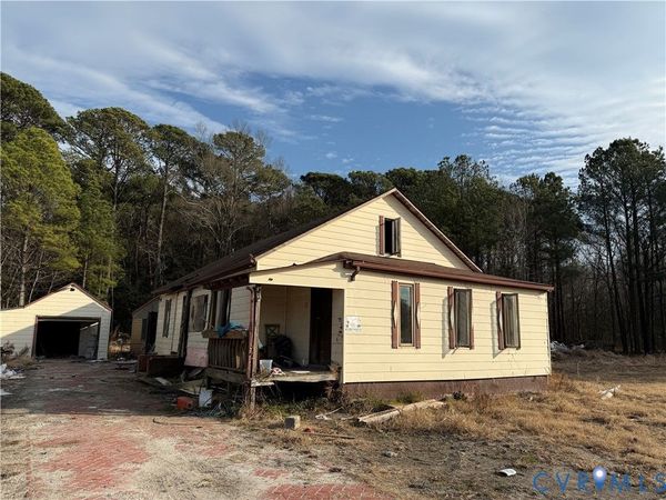 393 Whites Neck Drive, Foster, VA 23128