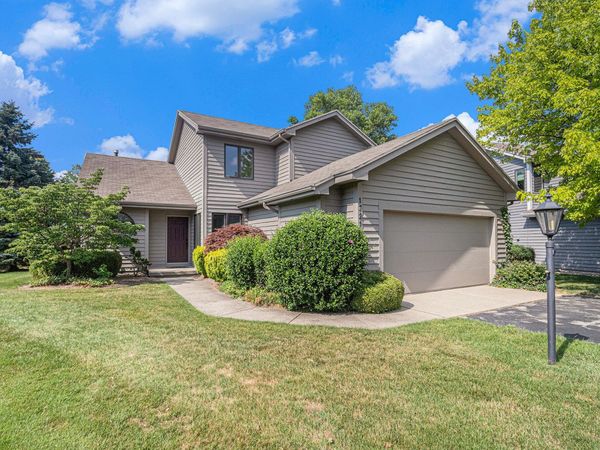 1721 Fountainview Court SE, Caledonia, MI 49316