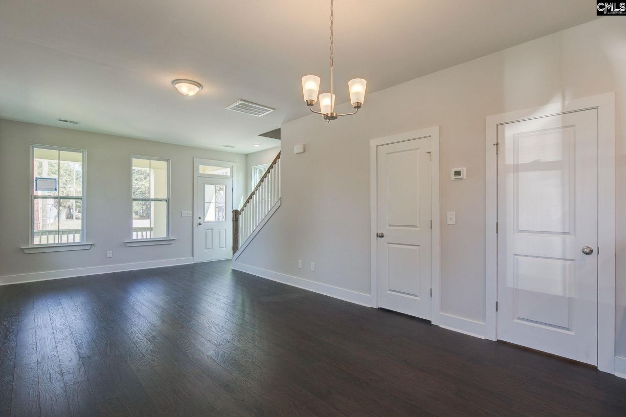 762 Poplar Street Photo 10